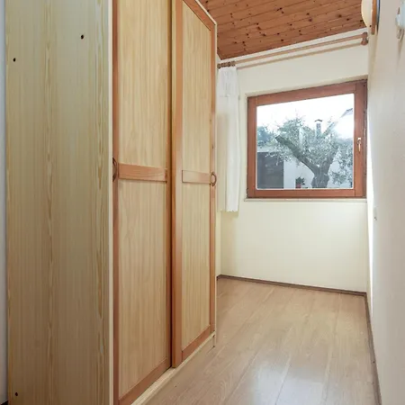 For Families With Children Banjole, - 2258 Apartment Pula