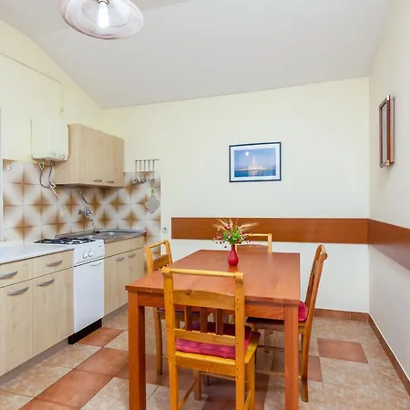 For Families With Children Banjole, - 2258 Apartment Pula