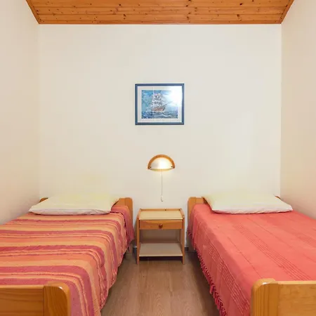 Apartment For Families With Children Banjole, - 2258 Pula